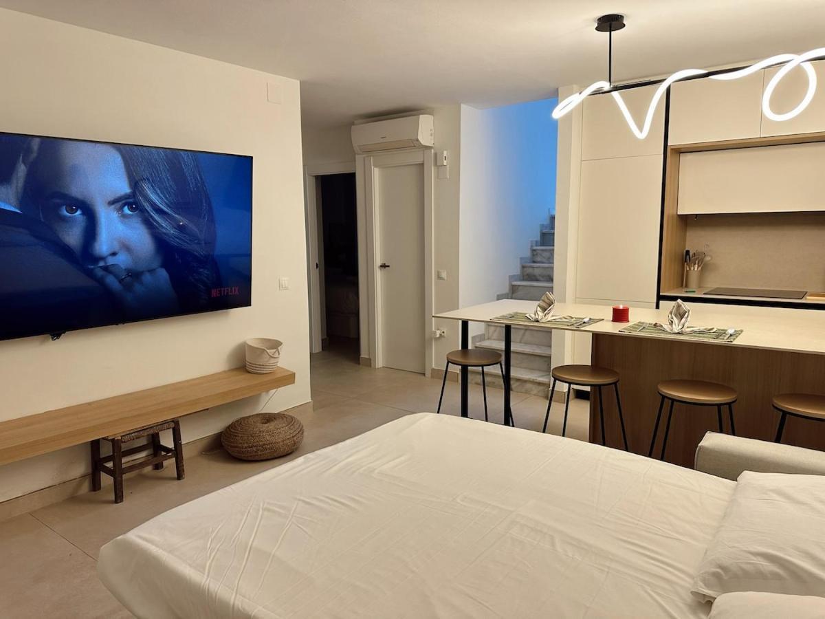 Marbella Hideaway Bbq, Pool & Best Walking Distance Beaches Marbella