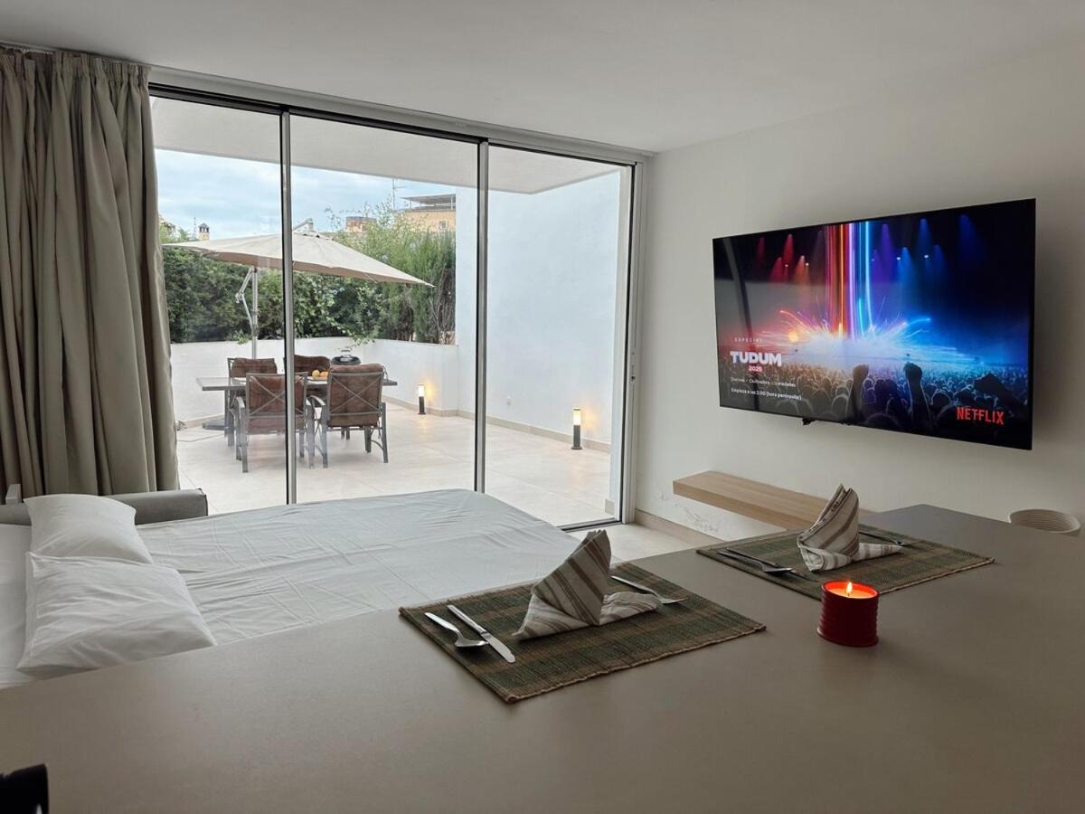 Marbella Hideaway Bbq, Pool & Best Walking Distance Beaches Apartemen *